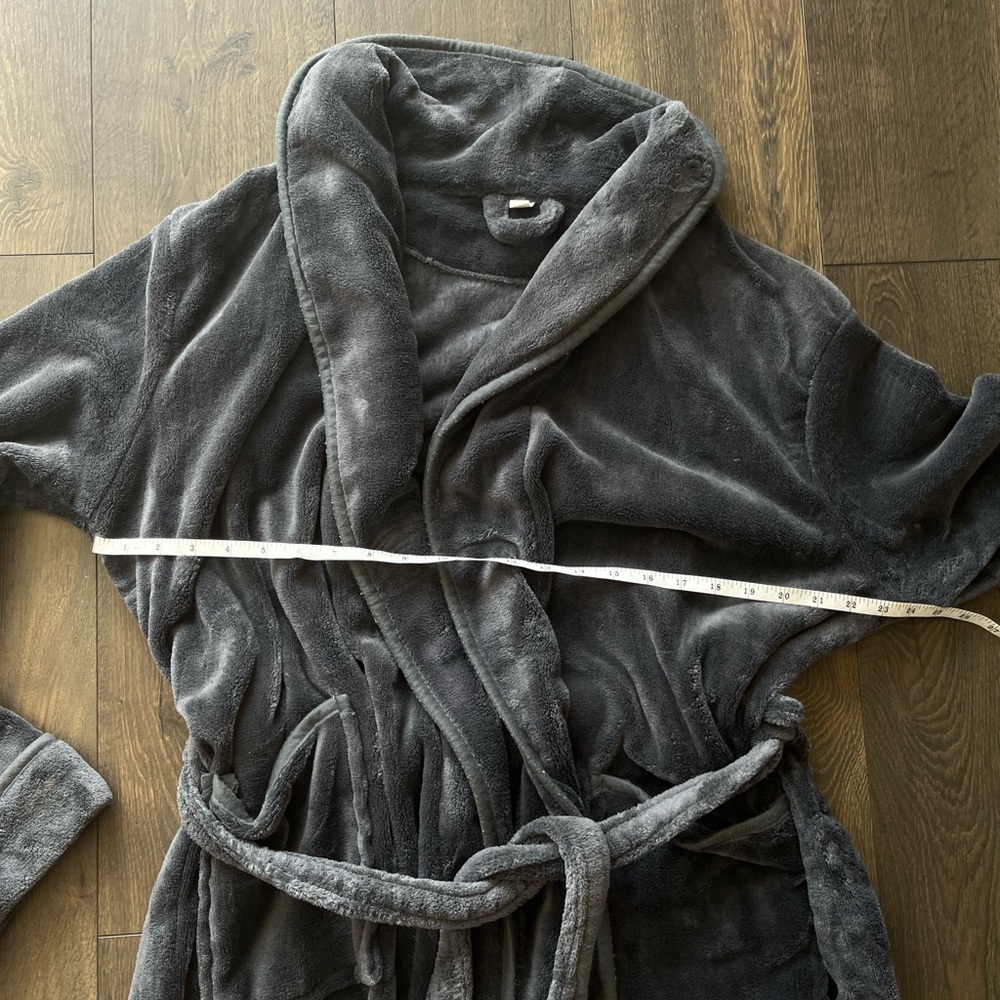 NWOT NY Threads Plush Robe - Picture 6 of 11